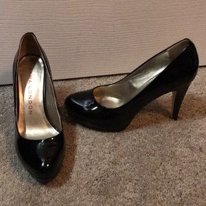 Sacha London black patent leather heels. Size 9.